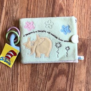 Dr. Suess photo book 🎀BOGO🎀